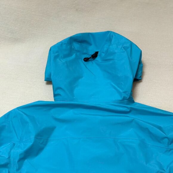 Arc'teryx Gore-Tex Blue Rain Jacket, Size L. - Picture 7 of 10